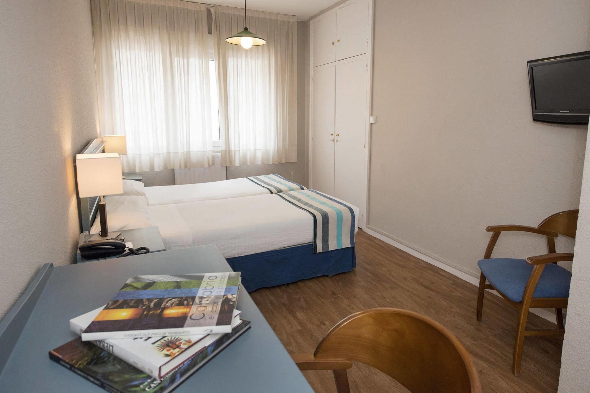 Estudios Aranzazu Santander Exteriör bild